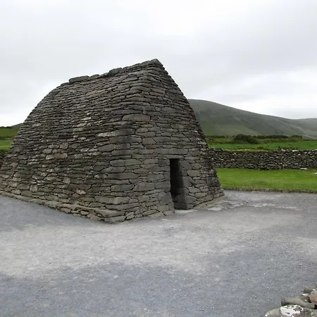 An Dooneen, The Hurley Farm 3*