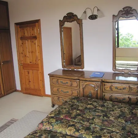An Dooneen, The Hurley Farm Bed & Breakfast